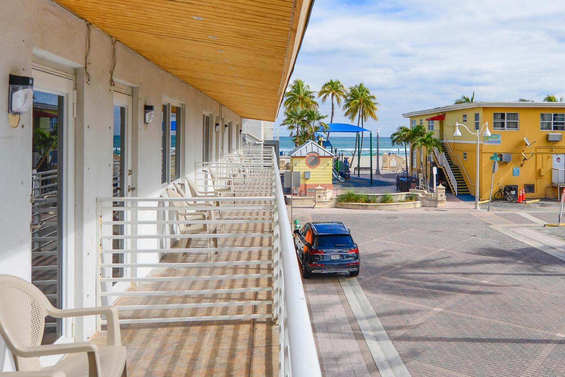 Ocean View Balcony With Pool & Parking -M42 Apartment Hollywood Bagian luar foto