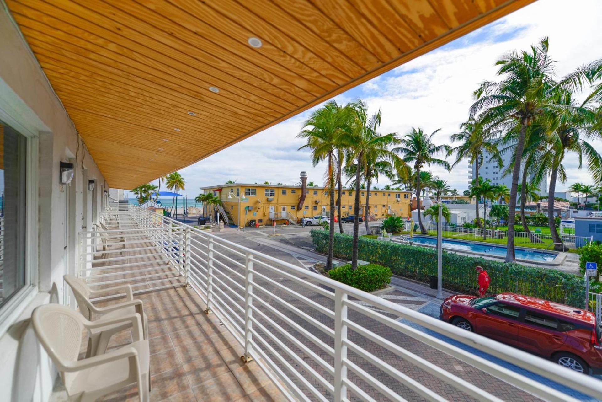 Ocean View Balcony With Pool & Parking -M42 Apartment Hollywood Bagian luar foto